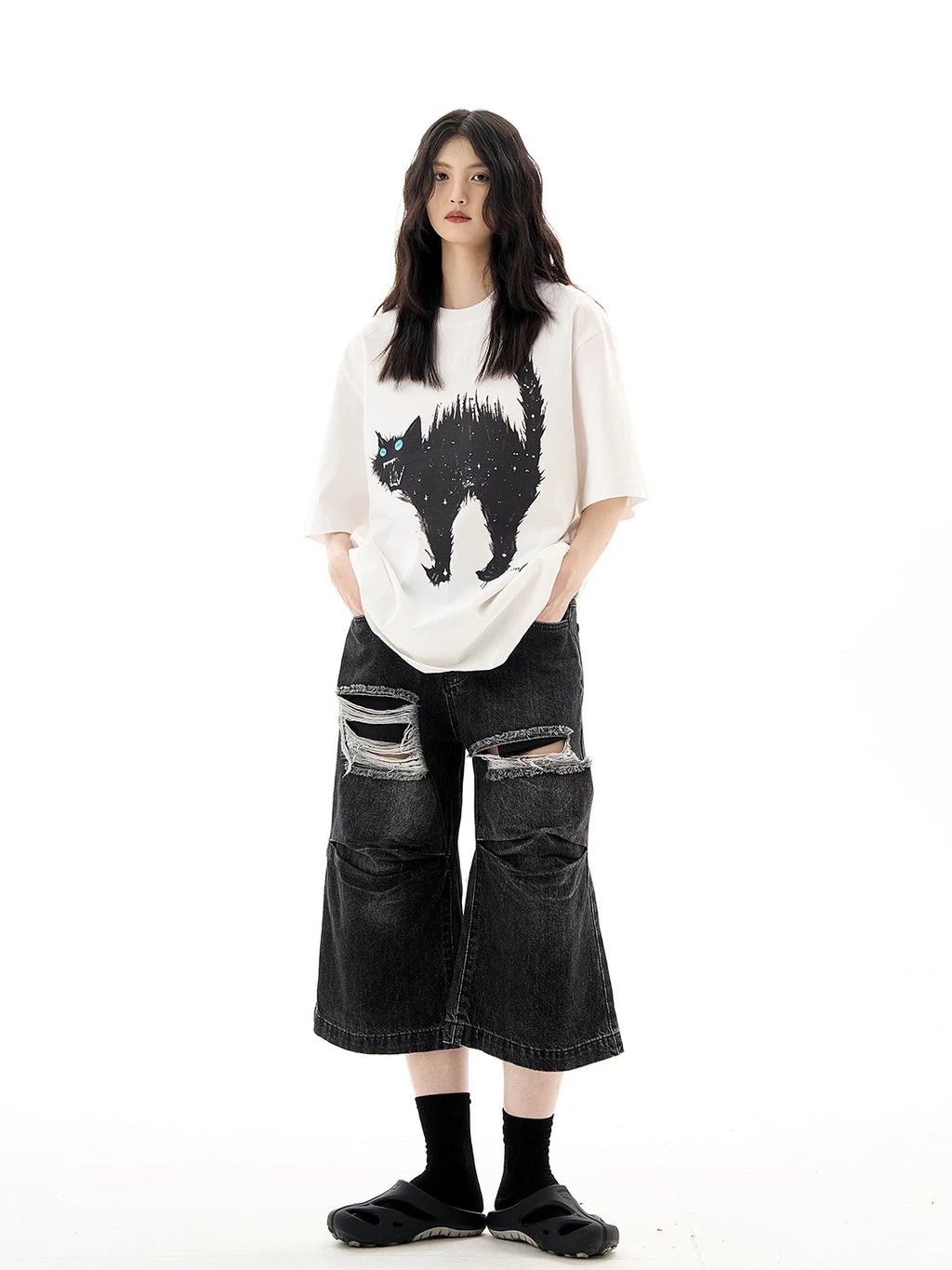 Stylish, niche short-sleeve tops