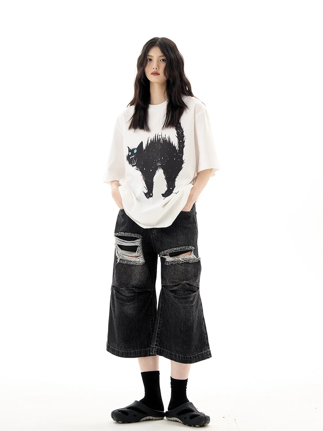 Stylish, niche short-sleeve tops